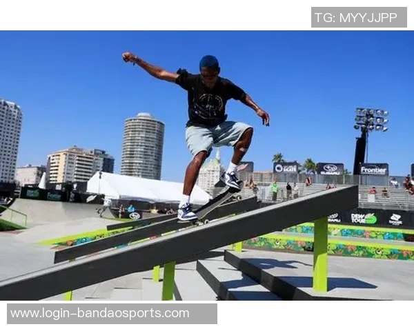 实时新闻南京滑板队的灵活性探秘如何在城市街头展现极致技艺与风格